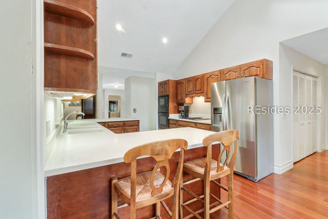 124 Coggins Point Rd, Hilton Head Island, SC 29928