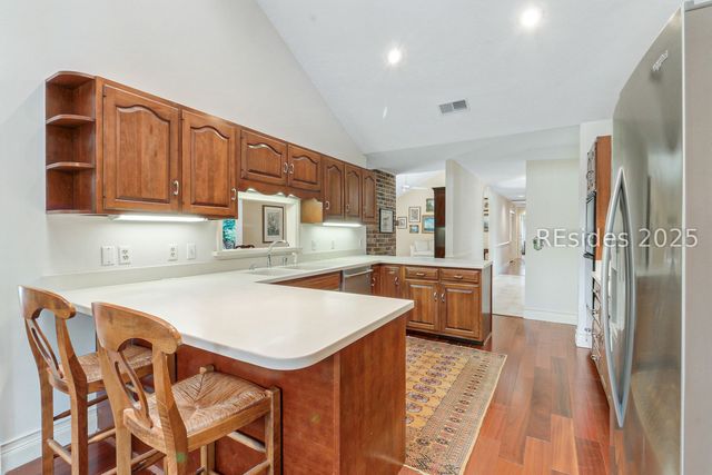 124 Coggins Point Rd, Hilton Head Island, SC 29928