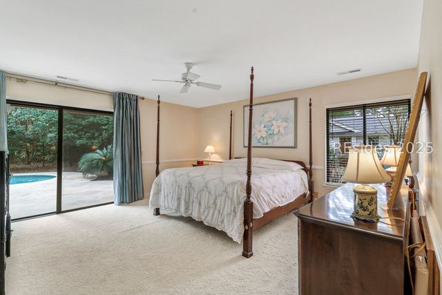 124 Coggins Point Rd, Hilton Head Island, SC 29928