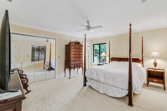 124 Coggins Point Rd, Hilton Head Island, SC 29928