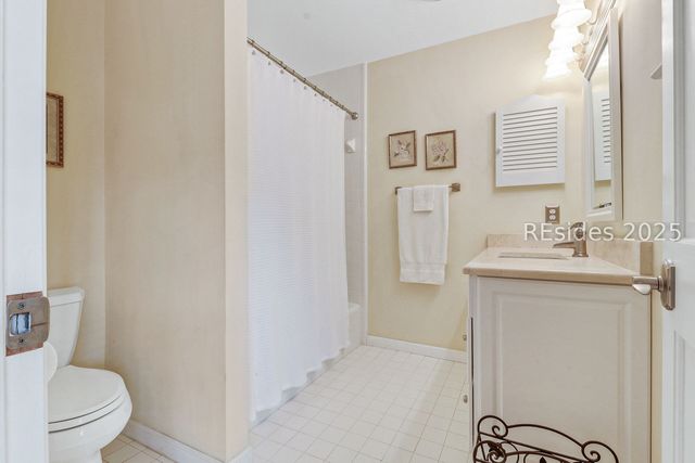 124 Coggins Point Rd, Hilton Head Island, SC 29928