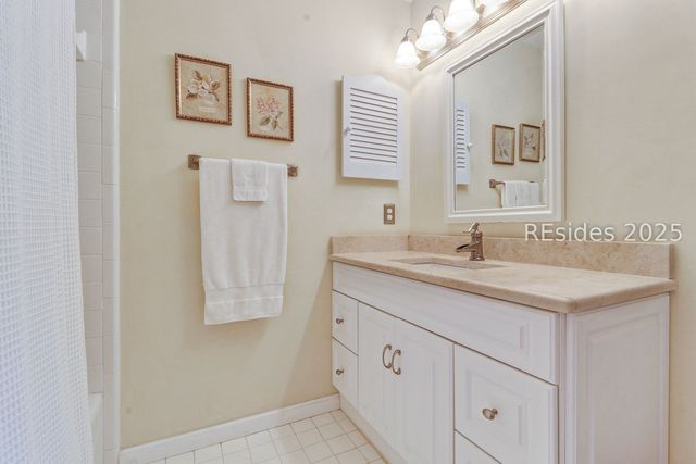 124 Coggins Point Rd, Hilton Head Island, SC 29928