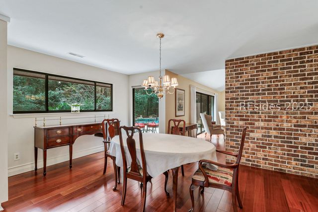 124 Coggins Point Rd, Hilton Head Island, SC 29928