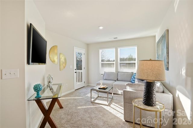 5205 Wyes Oak Lane, Charlotte, NC 28269