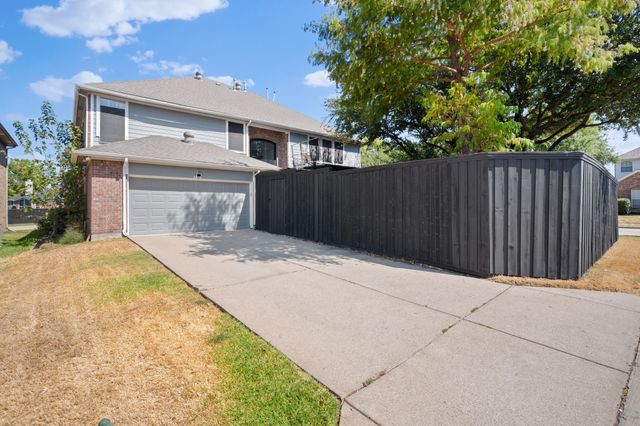 5925 Chatham Lane, The Colony, TX 75056