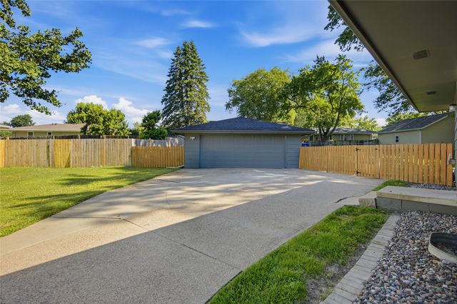 1311 Spring Street, Des Moines, IA 50315