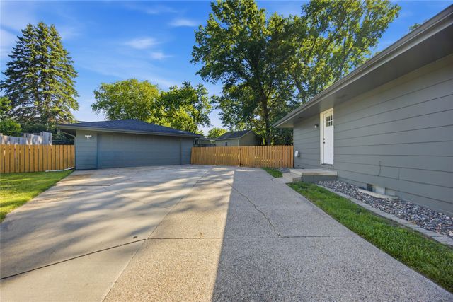 1311 Spring Street, Des Moines, IA 50315