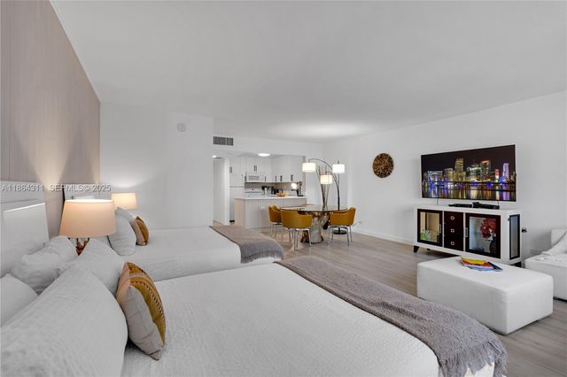 2301 Collins Avenue 542, Miami Beach, FL 33139