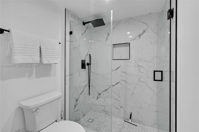 2301 Collins Avenue 542, Miami Beach, FL 33139