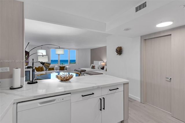 2301 Collins Avenue 542, Miami Beach, FL 33139