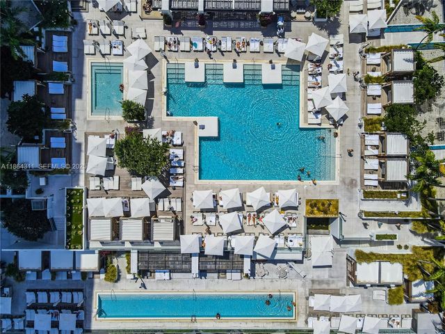 2301 Collins Avenue 542, Miami Beach, FL 33139