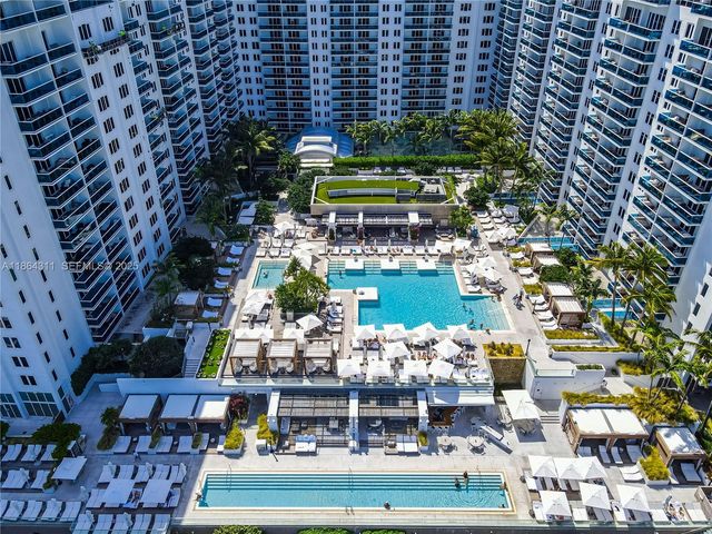 2301 Collins Avenue 542, Miami Beach, FL 33139