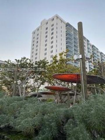 2301 Collins Avenue 542, Miami Beach, FL 33139