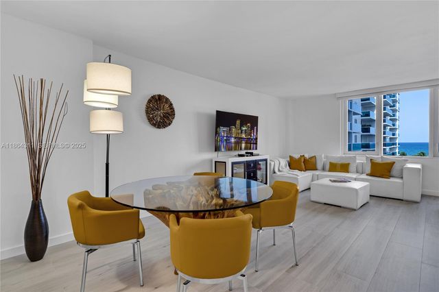 2301 Collins Avenue 542, Miami Beach, FL 33139