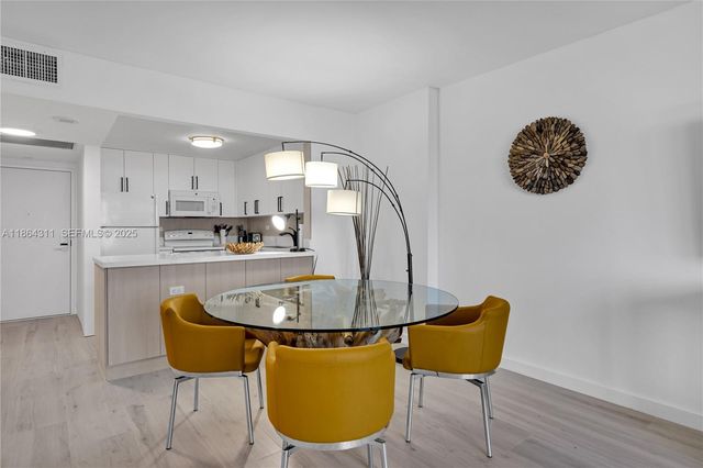 2301 Collins Avenue 542, Miami Beach, FL 33139