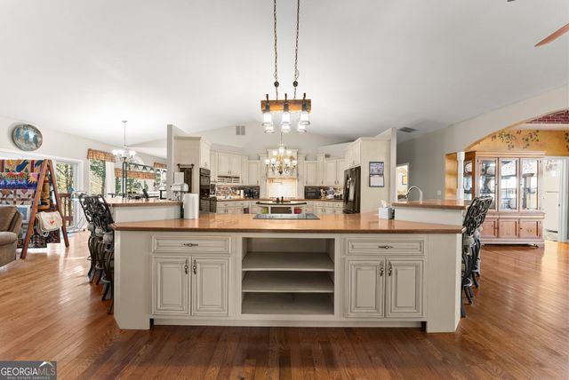 181 Asbury Mill Road, Cleveland, GA 30528