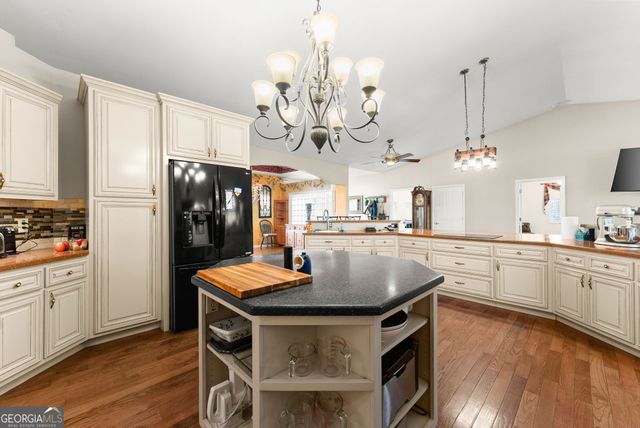 181 Asbury Mill Road, Cleveland, GA 30528