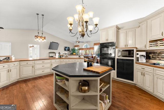 181 Asbury Mill Road, Cleveland, GA 30528