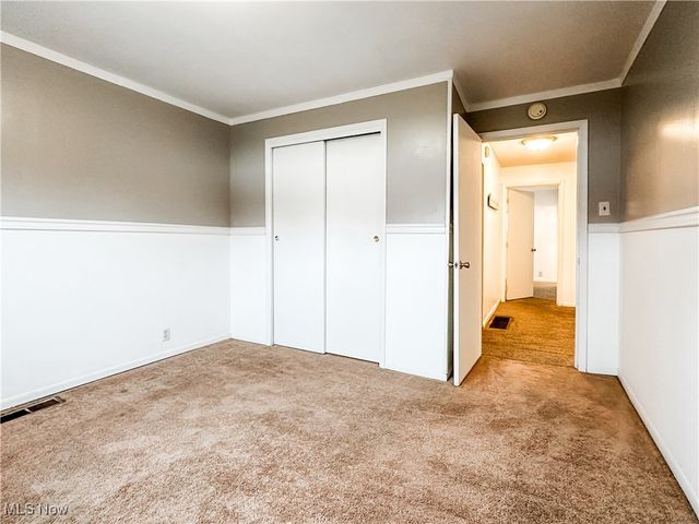 805 Warren Avenue, Belpre, OH 45714