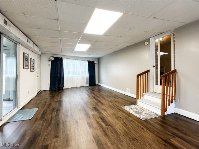 805 Warren Avenue, Belpre, OH 45714