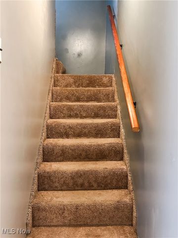 805 Warren Avenue, Belpre, OH 45714