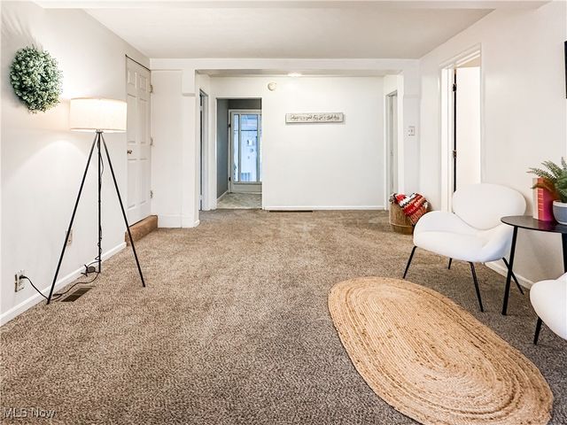 805 Warren Avenue, Belpre, OH 45714