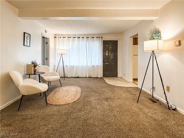 805 Warren Avenue, Belpre, OH 45714