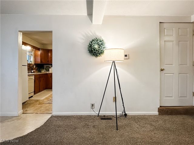 805 Warren Avenue, Belpre, OH 45714