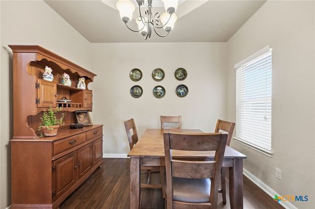 225 Greenway Drive, Seguin, TX 78155