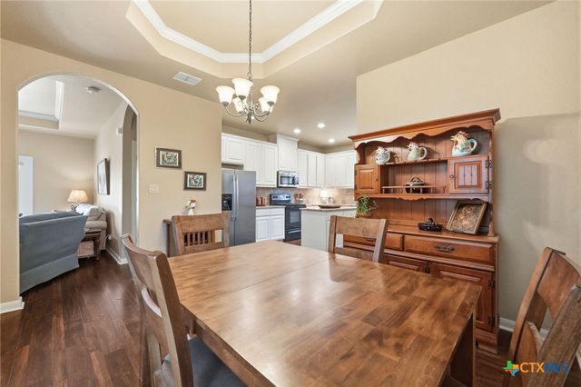 225 Greenway Drive, Seguin, TX 78155