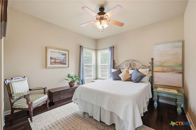 225 Greenway Drive, Seguin, TX 78155