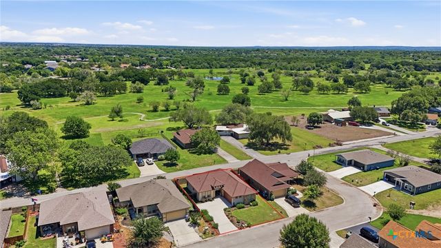 225 Greenway Drive, Seguin, TX 78155