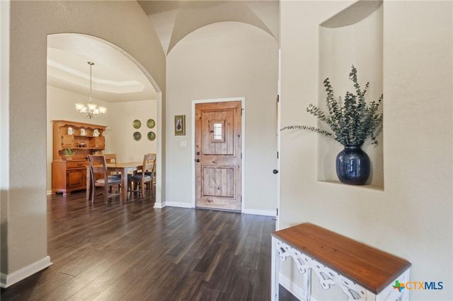 225 Greenway Drive, Seguin, TX 78155