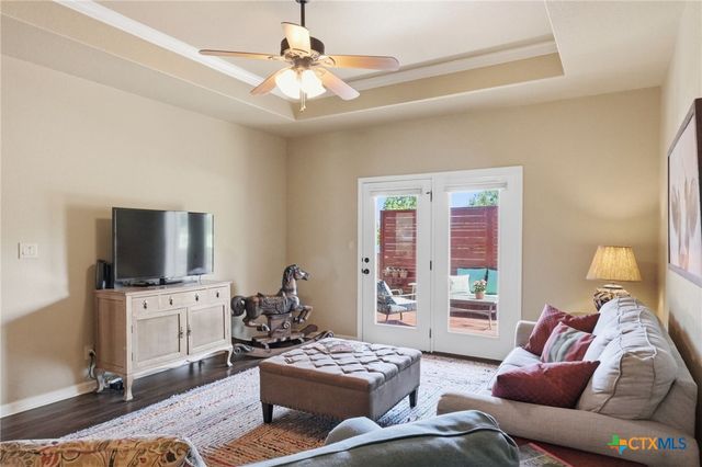 225 Greenway Drive, Seguin, TX 78155