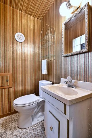 7637 W Armitage Avenue, Elmwood Park, IL 60707