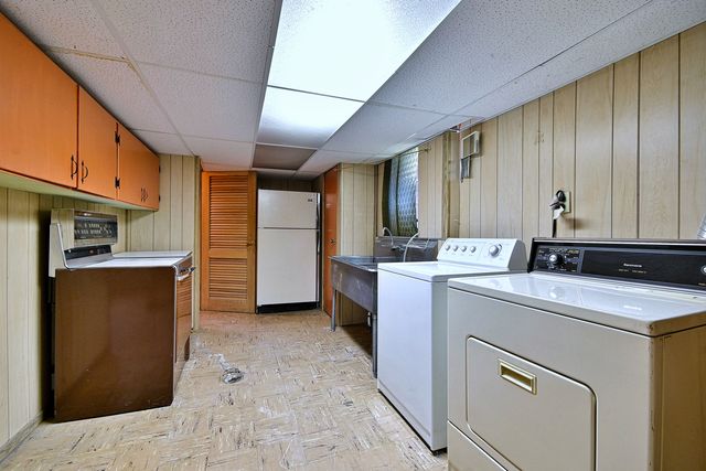 7637 W Armitage Avenue, Elmwood Park, IL 60707
