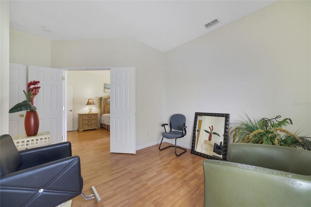 Image 22 of property listing at 8376 PORT LANCASHIRE DRIVE, Orlando, FL 32829