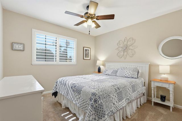 8804 Bradbury Ct, Elk Grove, CA 95624