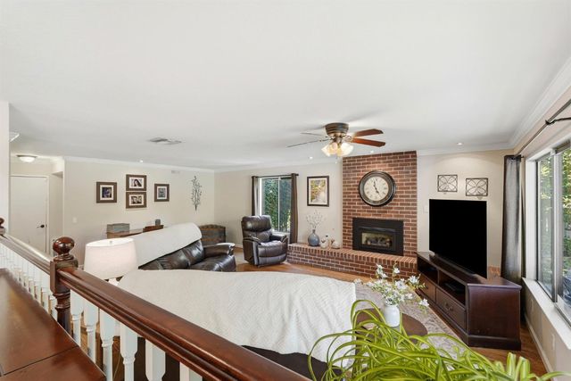 8804 Bradbury Ct, Elk Grove, CA 95624