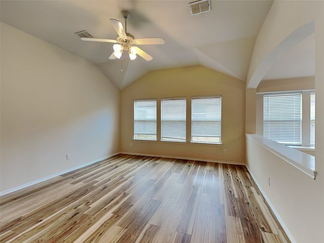 1905 Sharpsbury Drive, Euless, TX 76040