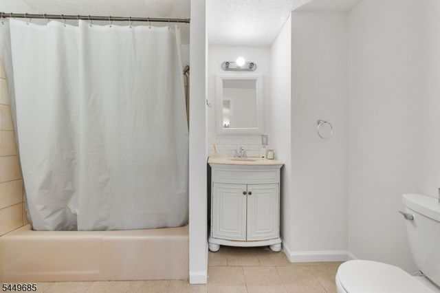 896 Maurice Ave, Rahway City, NJ 07065