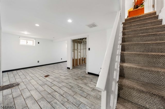 896 Maurice Ave, Rahway City, NJ 07065