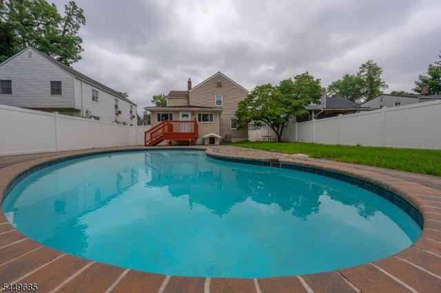 896 Maurice Ave, Rahway City, NJ 07065