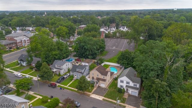 896 Maurice Ave, Rahway City, NJ 07065