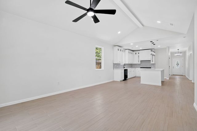 373 5TH Street NW, Paris, TX 75460
