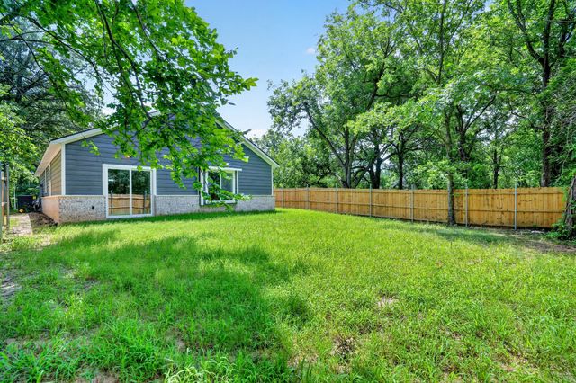 373 5TH Street NW, Paris, TX 75460