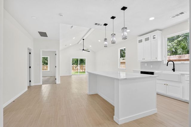 373 5TH Street NW, Paris, TX 75460