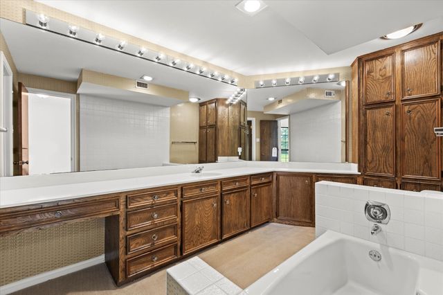 400 Balboa Court, Irving, TX 75062