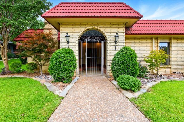 400 Balboa Court, Irving, TX 75062
