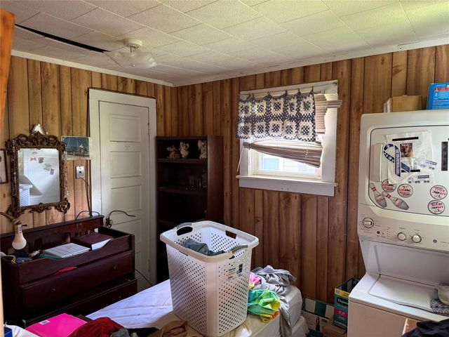 4037 Plainview Drive, Des Moines, IA 50311